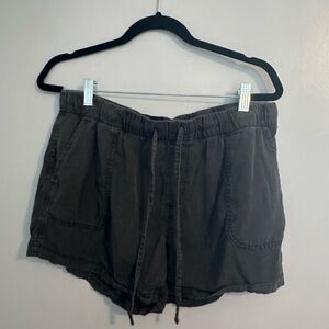 Women’s Size Medium Gray GAP Shorts
